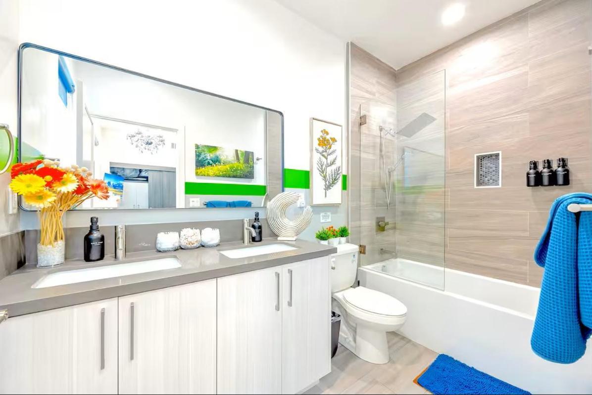 B- Instaworthy Noho Gem- Near U-studios - Hot Tub