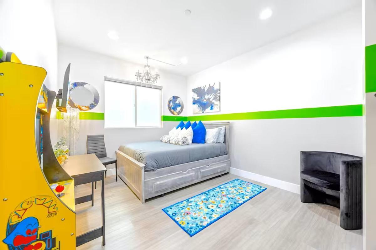 B- Instaworthy Noho Gem- Near U-studios - Hot Tub Apartment Los Angeles